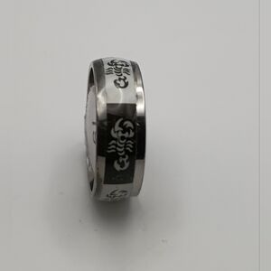 Stainless Steel Alloy Black And White Scorpion Ring Band Size 19 U.S Size 9.5